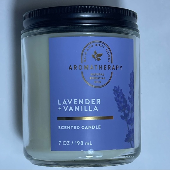 Bath & Body Works Lavender Vanilla Single Wick Scented Candle 7 Oz - Picture 1 of 4